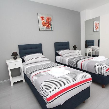 Apartment Karlo 1 Rovigno Esterno foto