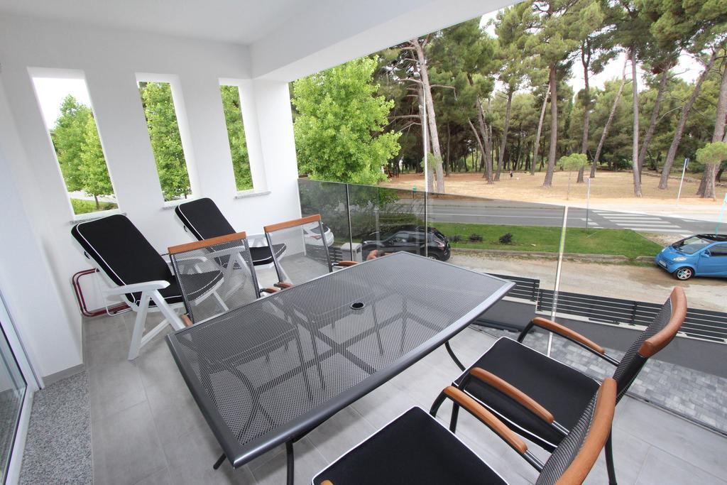 Apartment Karlo 1 Rovigno Esterno foto